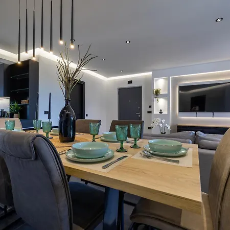 μr & μrs Grey -private Luxury Villa