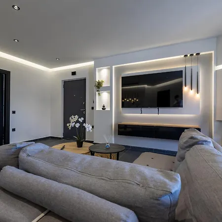 μr & μrs Grey Villa