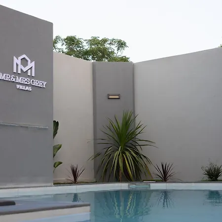 Mr & Mrs Grey Villas-private Pool Luxury In Zakynthos Near Laganas Vilă *