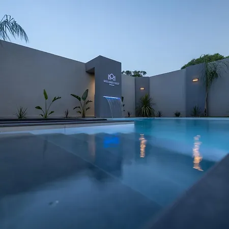 μr & μrs Grey Villa